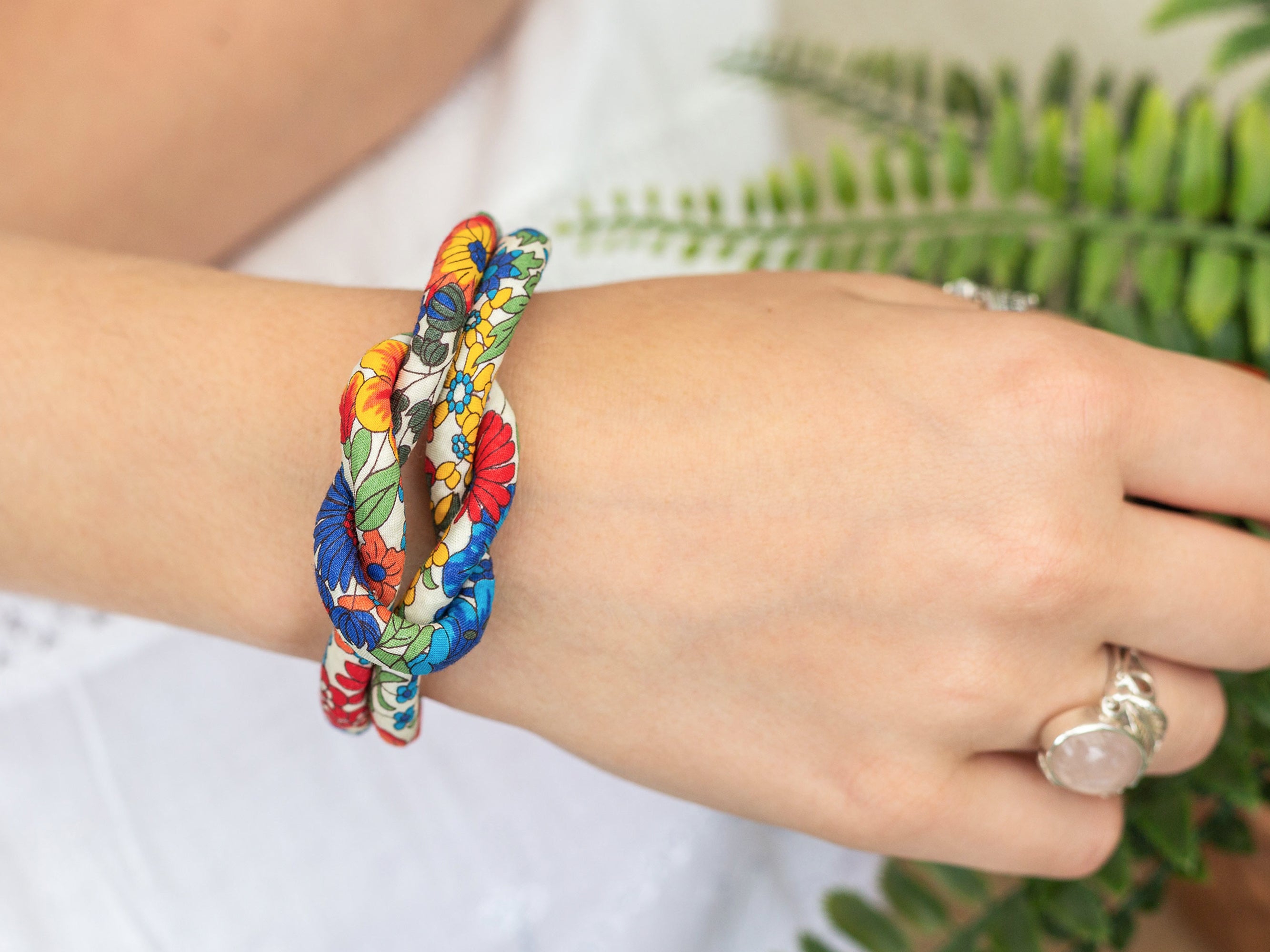 Bunny Bosworth Reef Knot Bracelet - Liberty Margaret Annie A Print | Holme & Moss