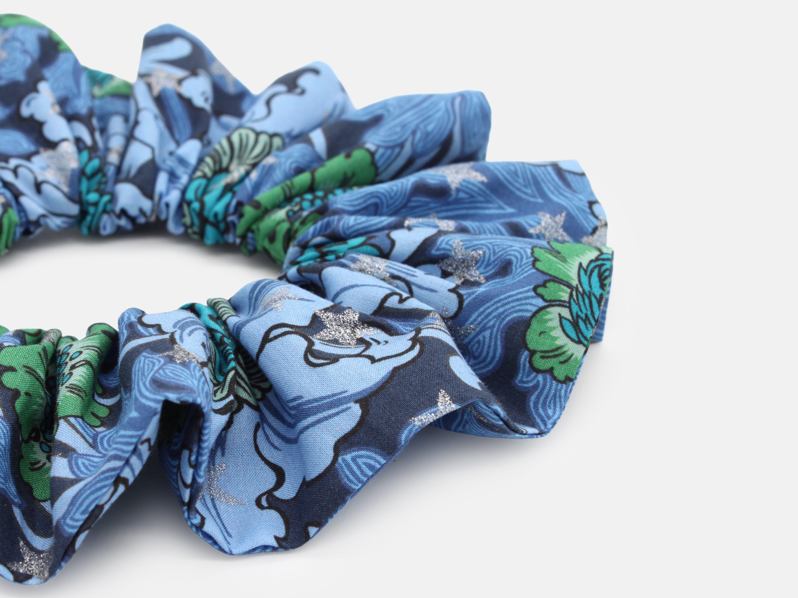 Scrunchie Close-Up - Liberty December Day Star C Print | Holme & Moss