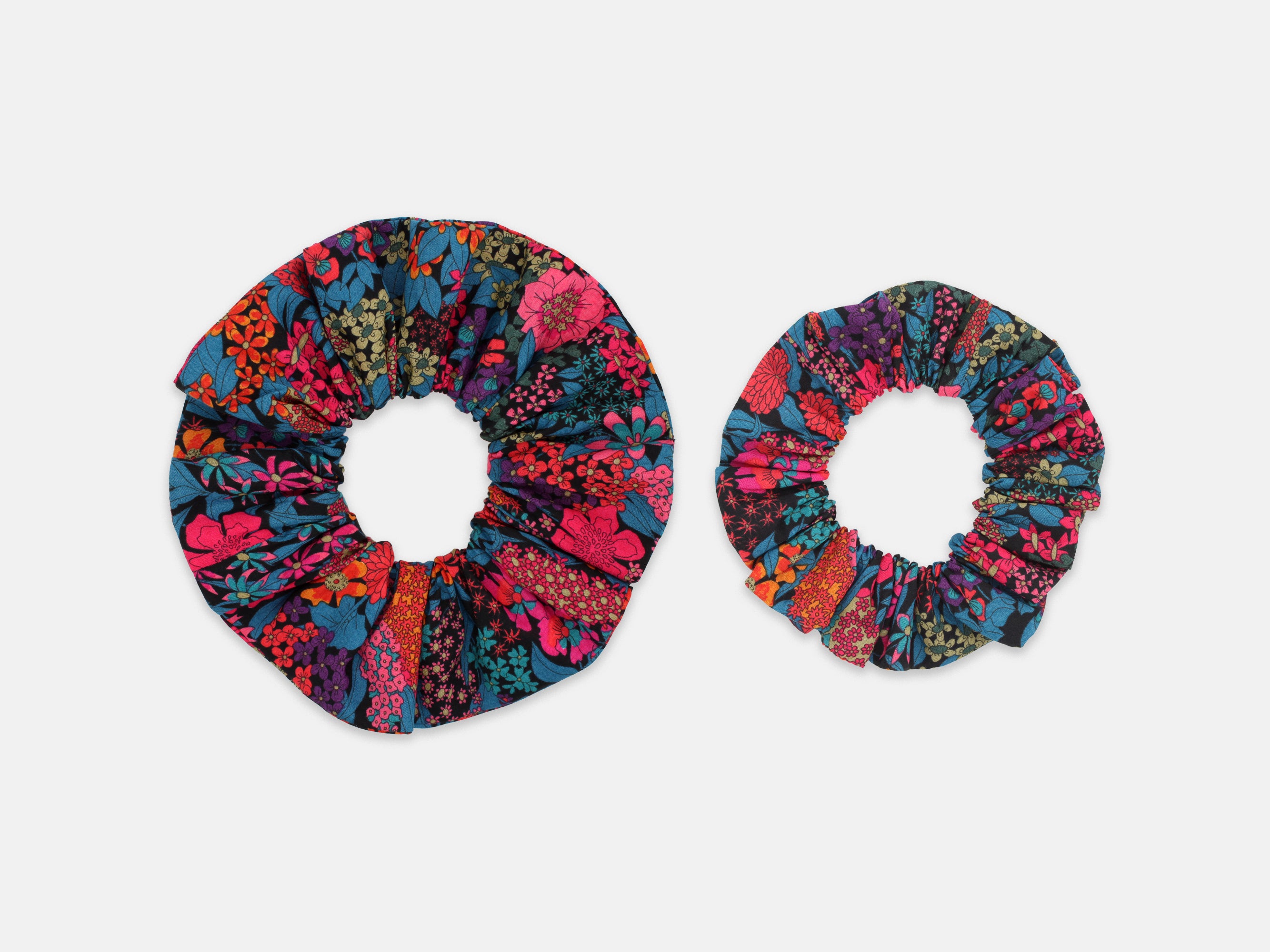 Large and Medium Scrunchie - Liberty London Ciara C Print | Holme & Moss