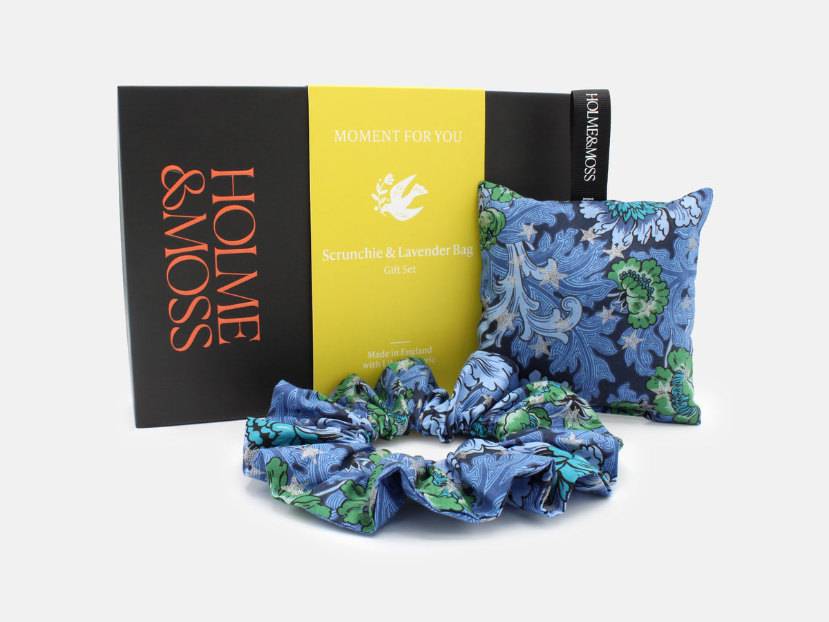 Scrunchie and Lavender Bag Gift Set – Liberty December Day Star C Print | Holme & Moss