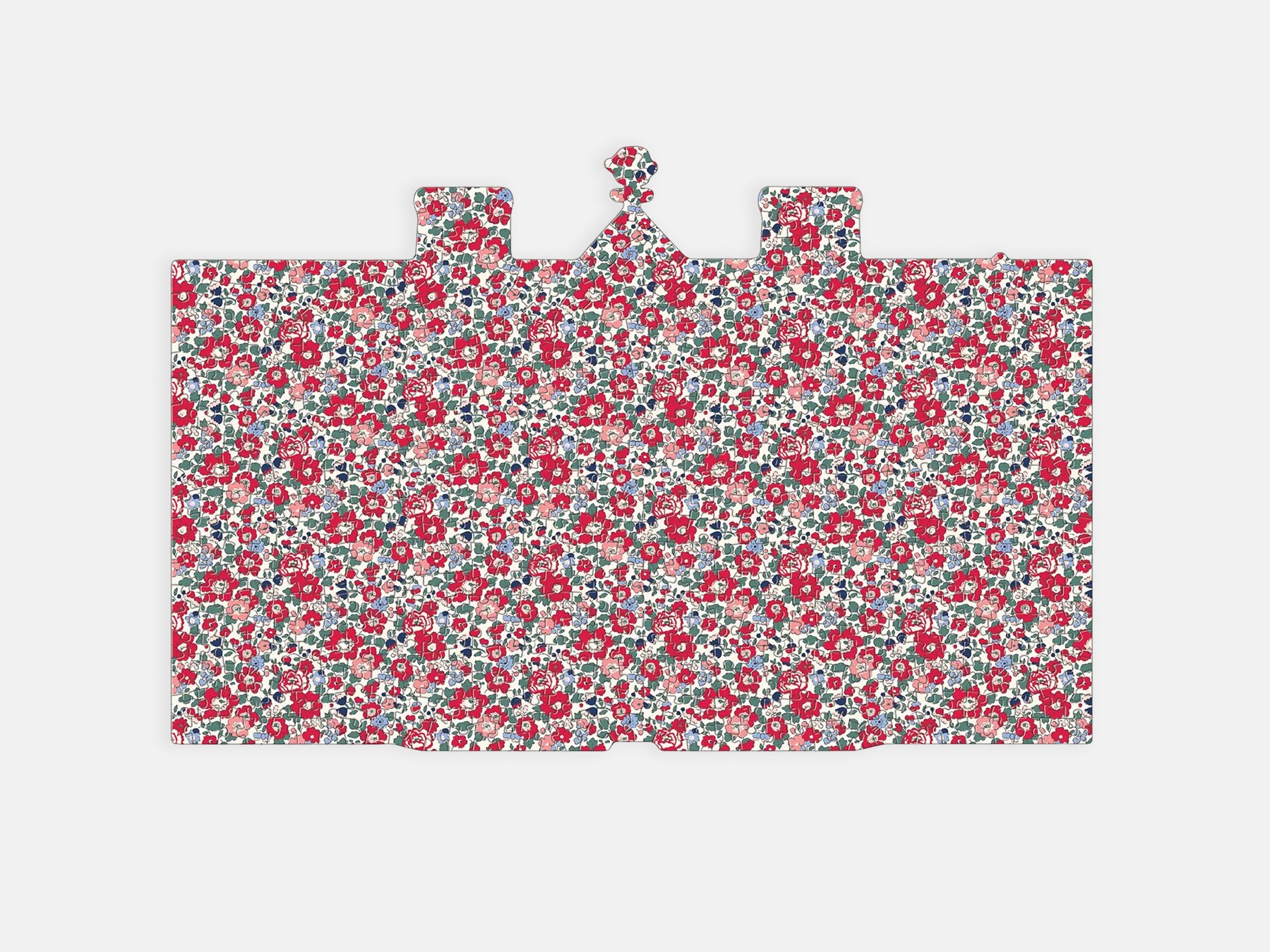 Liberty Tudor Building 750 Piece Shaped Puzzle | Holme & Moss