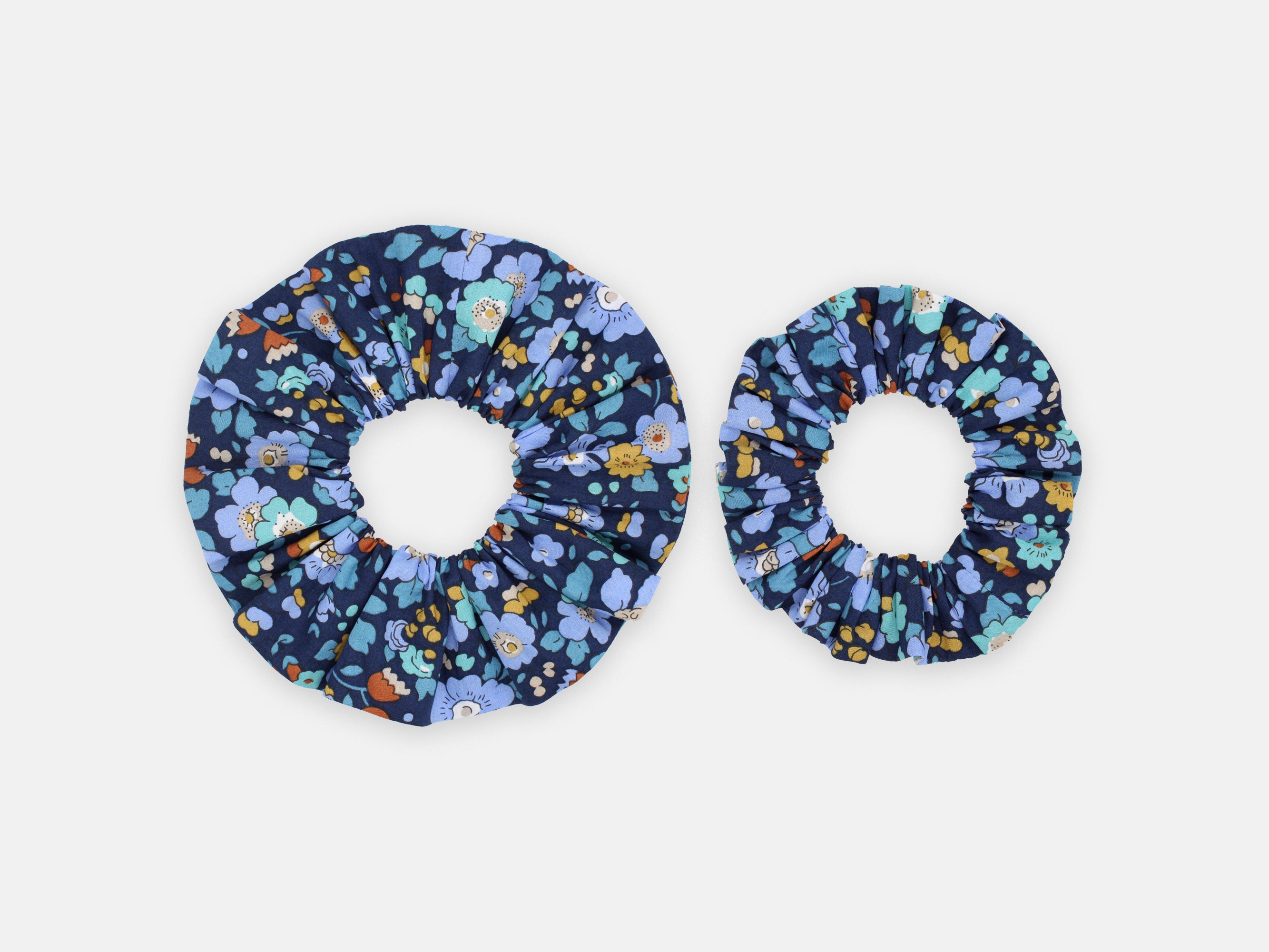 Large and Medium Scrunchie - Liberty Fabrics Betsy Meadow A Print | Holme & Moss