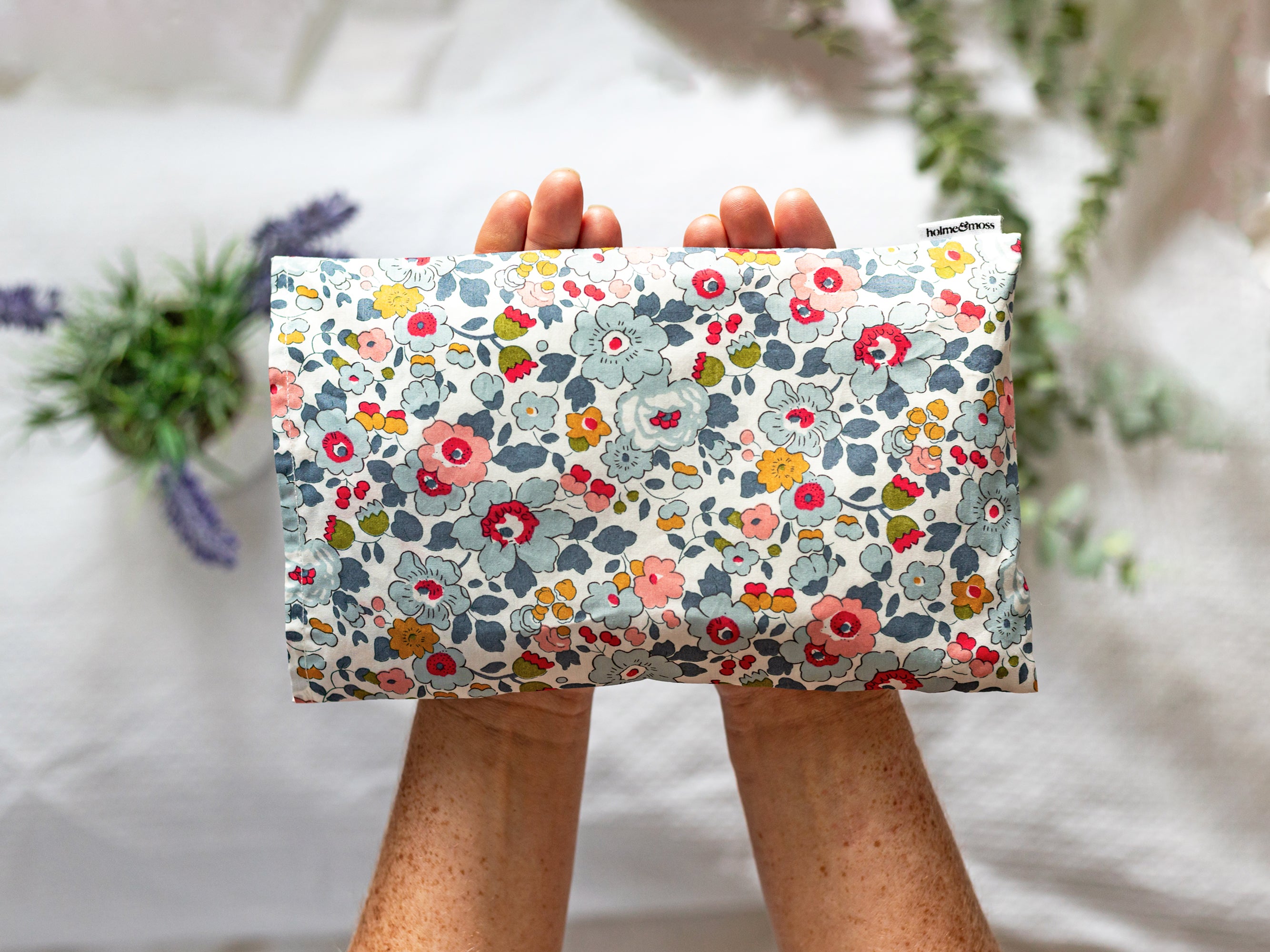 Lavender and Chamomile Scented Eye Pillow - Liberty Betsy P Print | Holme & Moss